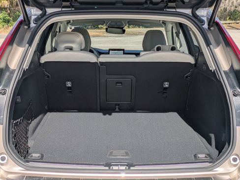 New 2026 Volvo XC60 B5 Ultra w/ Protection Package Premier AWD/4WD image 14