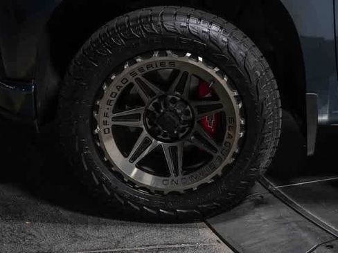 Used 2020 Chevrolet Silverado 1500 RST image 10