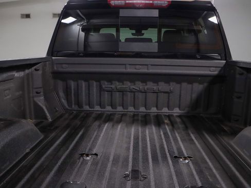 Used 2023 GMC Sierra 2500 Denali w/ Denali Black Diamond Edition image 32