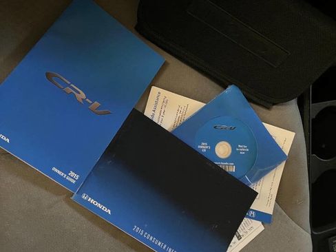 Used 2015 Honda CR-V LX image 18