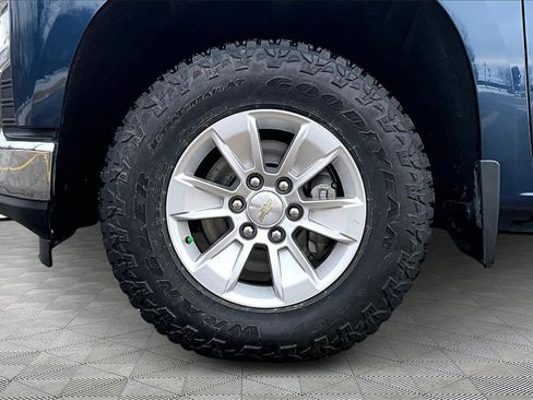 Used 2021 Chevrolet Silverado 1500 LT w/ Bed Protection Package image 9