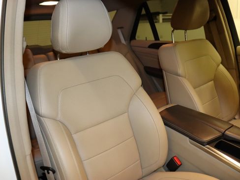 Used 2015 Mercedes-Benz ML 250 BlueTEC 4MATIC image 23