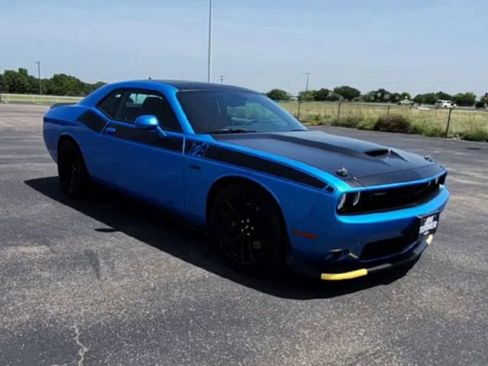 Used 2023 Dodge Challenger R/T Scat Pack w/ T/A Package image 2