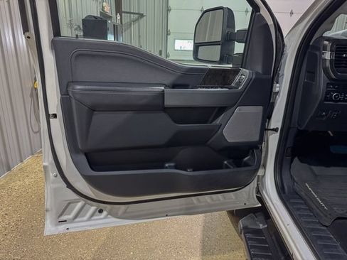 Used 2024 Ford F250 Lariat w/ Lariat Ultimate Package AWD/4WD image 10