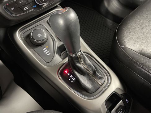 Used 2021 Jeep Compass Latitude w/ Convenience Group image 24