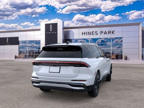 New 2026 Lincoln Nautilus Reserve w/ Jet Appearance Package AWD/4WD image 8