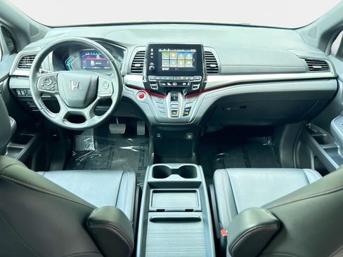 Certified 2024 Honda Odyssey Sport image 15