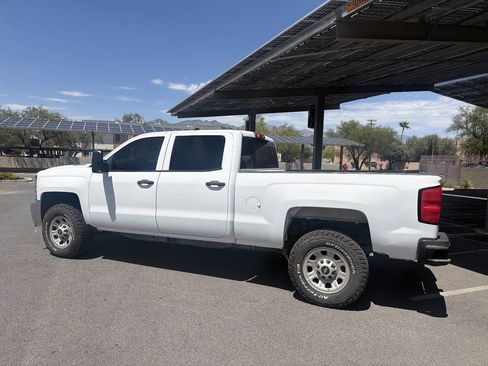 Used 2015 Chevrolet Silverado 3500 W/T AWD/4WD image 5