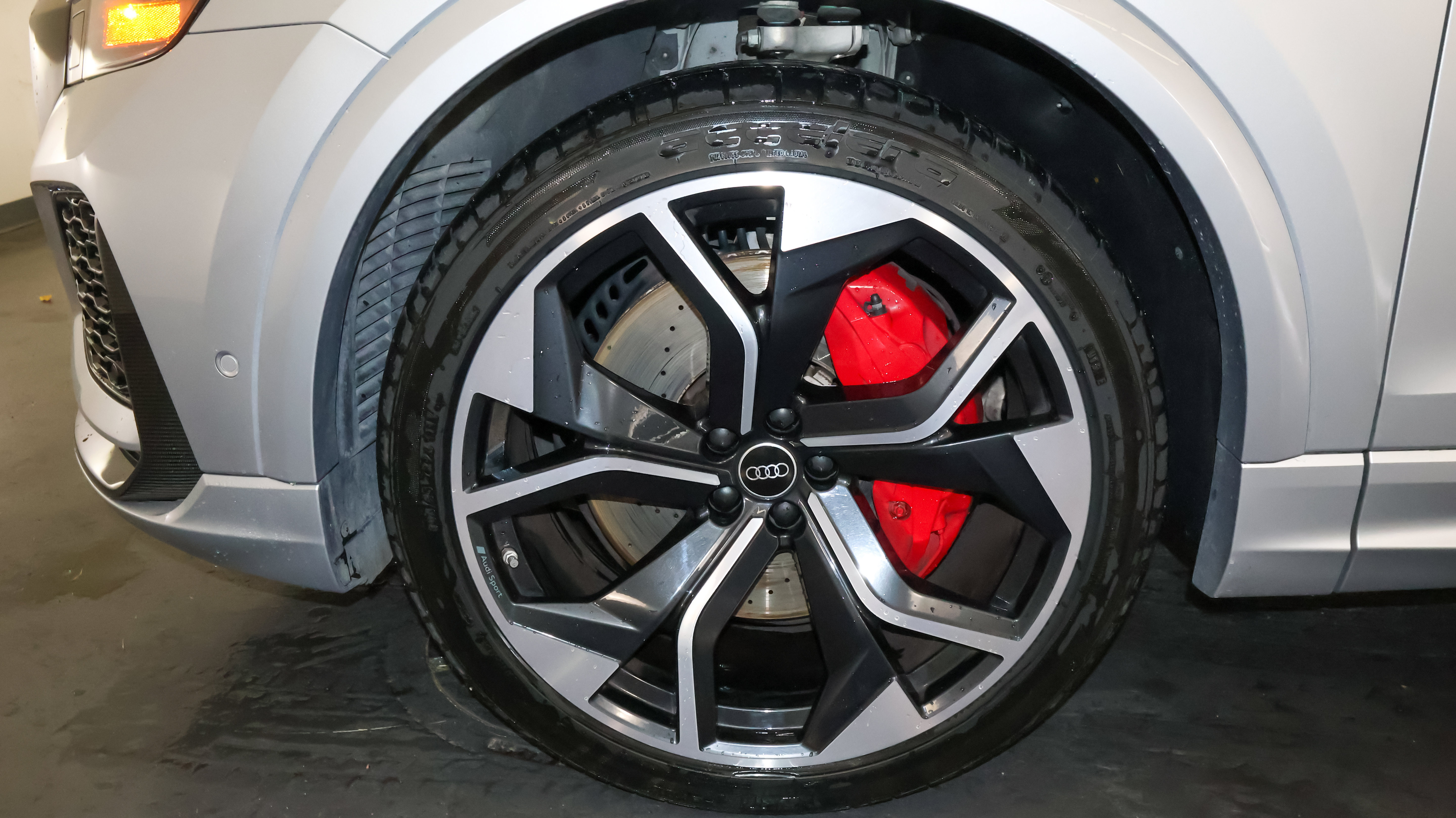 Used 2022 Audi RS Q8 AWD/4WD image 46