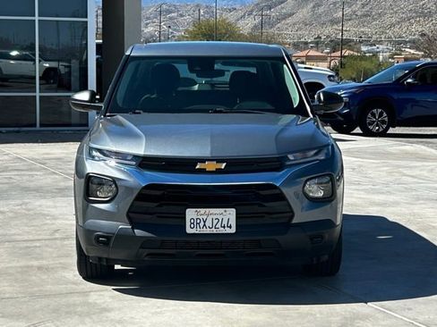 Used 2021 Chevrolet TrailBlazer LS image 2