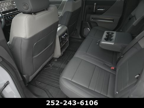 Used 2025 GMC Hummer EV 3X w/ Extreme Off-Road Package AWD/4WD image 32