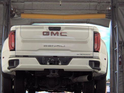 Used 2020 GMC Sierra 3500 Denali w/ Denali Ultimate Package AWD/4WD image 7