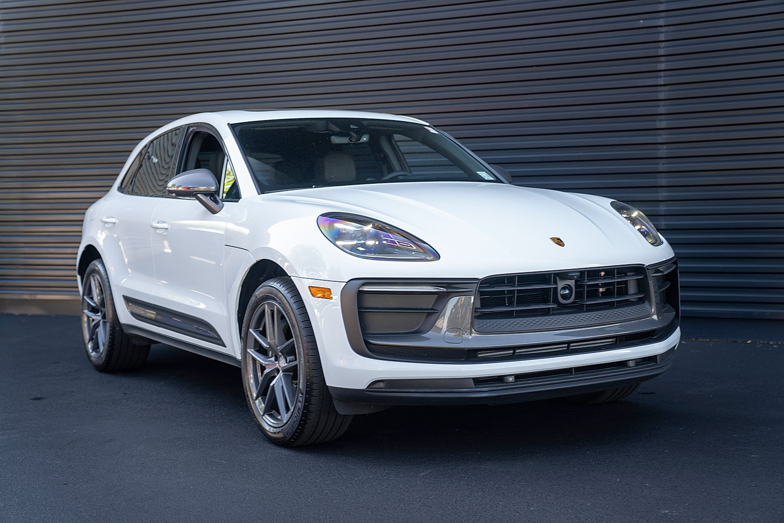 Certified 2026 Porsche Macan T AWD/4WD image 28
