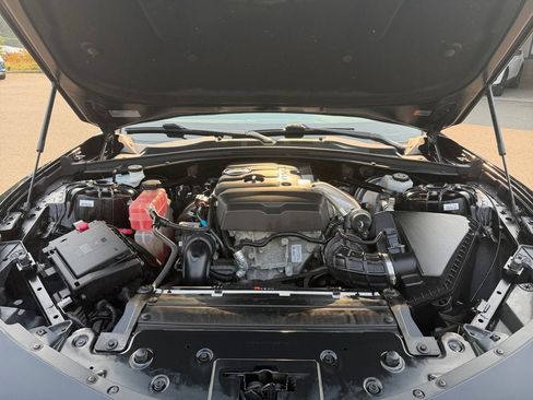 Used 2017 Chevrolet Camaro LT w/ Technology Package RWD image 29