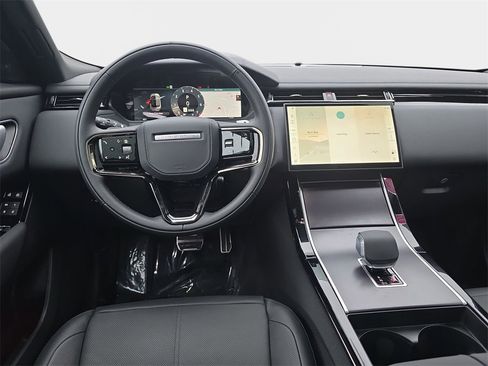 New 2026 Land Rover Range Rover Velar Dynamic SE image 17