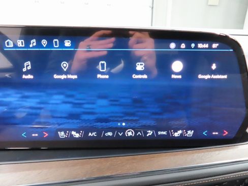 Used 2025 Chevrolet Tahoe High Country image 25