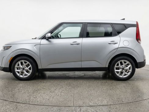 Used 2025 Kia Soul LX w/ LX Technology Package FWD image 5