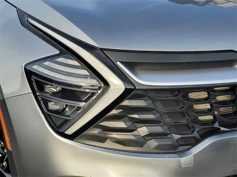 Used 2024 Kia Sportage LX image 10