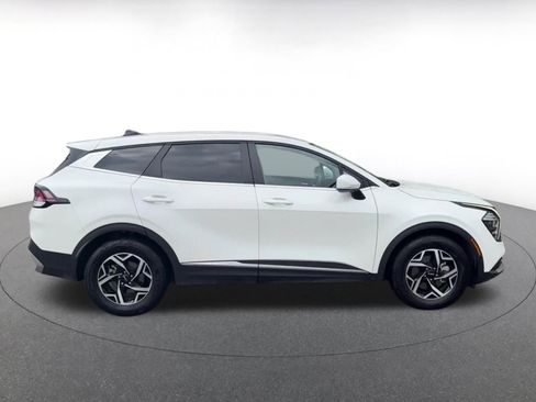 Used 2025 Kia Sportage LX FWD image 16