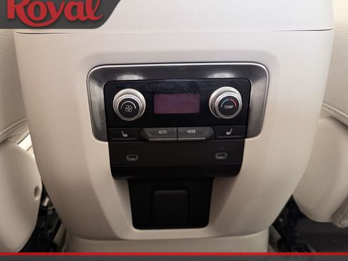 Used 2023 GMC Yukon Denali AWD/4WD image 28