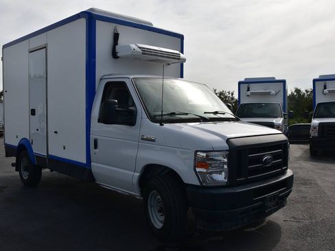 Used 2023 Ford E-350 and Econoline 350 Super Duty w/ Power Windows & Locks Group RWD image 1