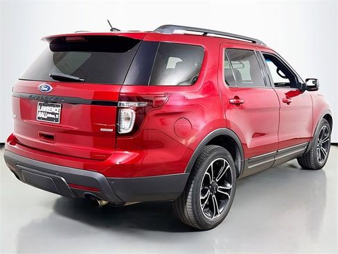 Used 2015 Ford Explorer Sport image 4