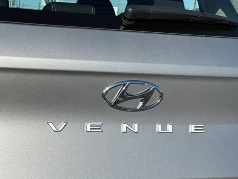Used 2026 Hyundai Venue SEL FWD image 24