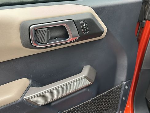 Used 2023 Ford Bronco Wildtrak image 30