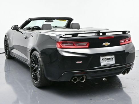 Used 2018 Chevrolet Camaro SS RWD image 5
