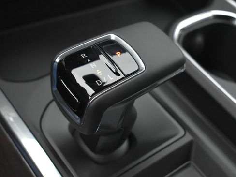 New 2026 GMC Sierra 1500 SLT w/ SLT Premium Package image 31