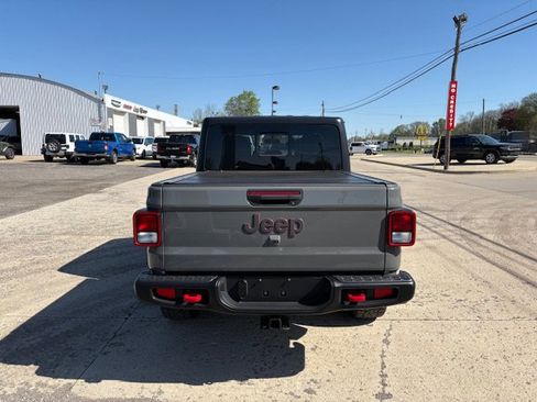 Used 2021 Jeep Gladiator Rubicon w/ Cold Weather Group AWD/4WD image 5