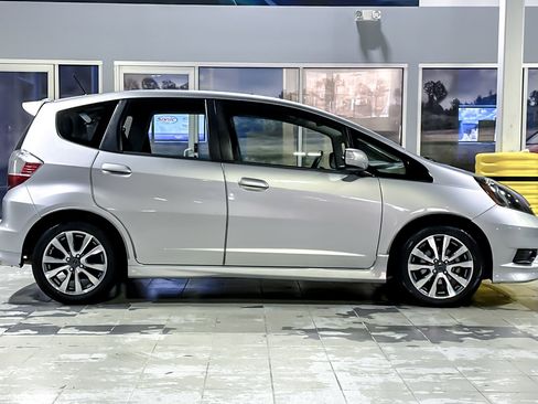 Used 2013 Honda Fit Sport image 7