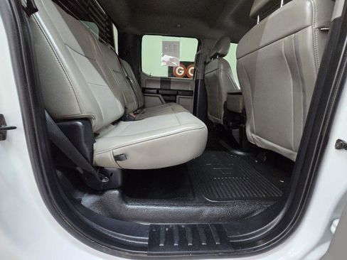 Used 2020 Ford F250 XL w/ Power Equipment Group AWD/4WD image 18