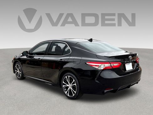 Used 2020 Toyota Camry SE image 24