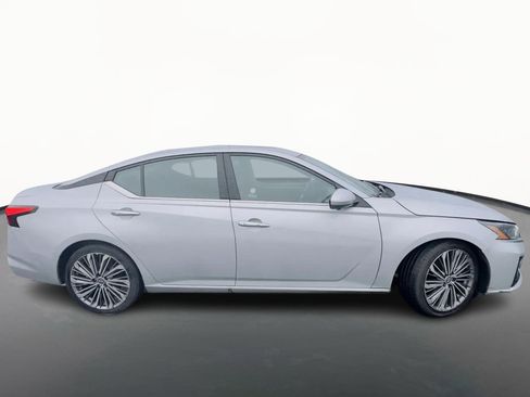Used 2023 Nissan Altima 2.5 SL image 4