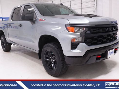 Used 2025 Chevrolet Silverado 1500 Custom Trail Boss AWD/4WD image 3