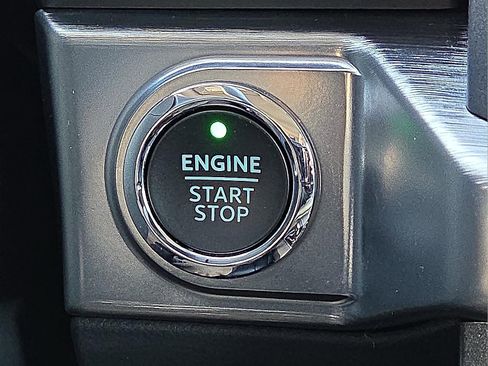 Used 2023 Ford F150 Lariat w/ Trailer Tow Package image 20