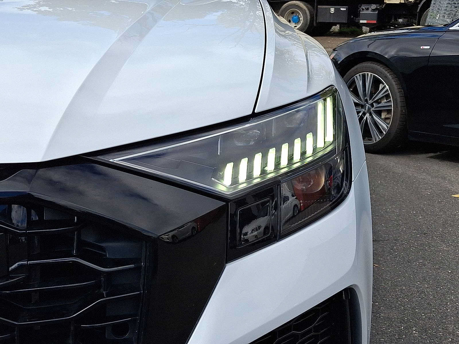 Used 2022 Audi RS Q8 w/ Black Optic Package AWD/4WD image 34
