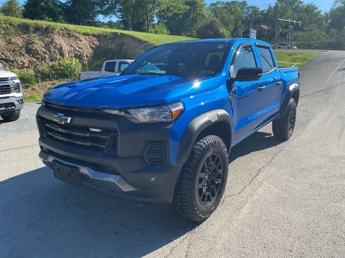 Used 2023 Chevrolet Colorado Trail Boss w/ Advanced Trailering Package AWD/4WD image 7