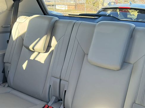 Used 2019 Volkswagen Atlas SE w/ Towing Package image 24