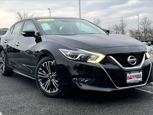 Used 2018 Nissan Maxima Platinum image 2