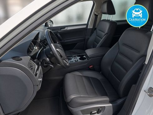Used 2016 Volkswagen Touareg Sport AWD/4WD image 5