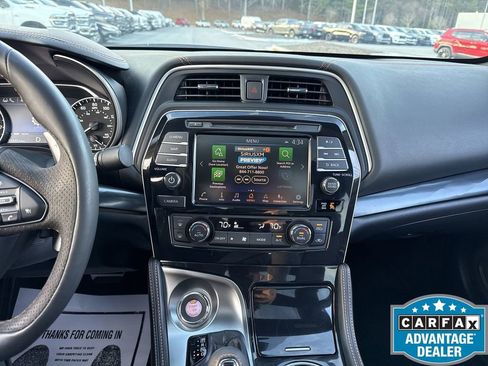 Used 2023 Nissan Maxima SR w/ Sport Mat Group image 21