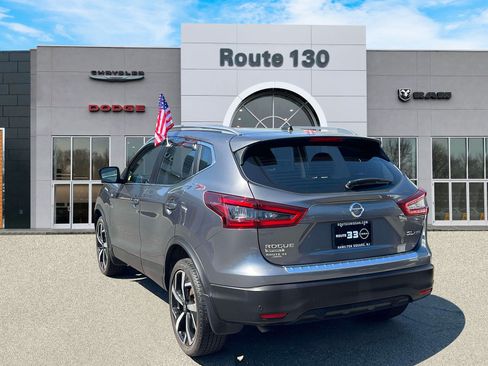 Used 2022 Nissan Rogue Sport SL AWD/4WD image 3
