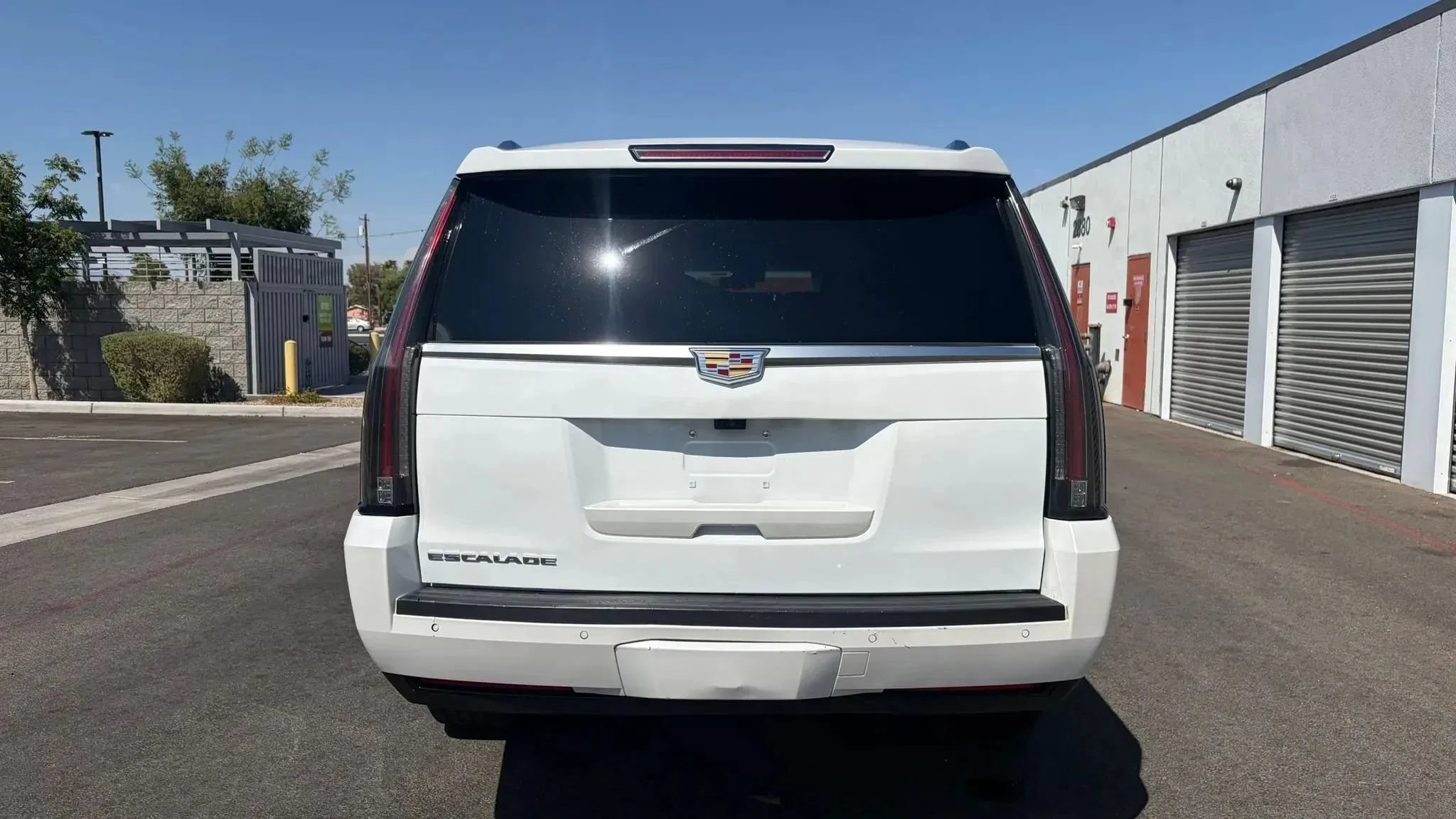 Used 2018 Cadillac Escalade ESV Luxury AWD/4WD image 4