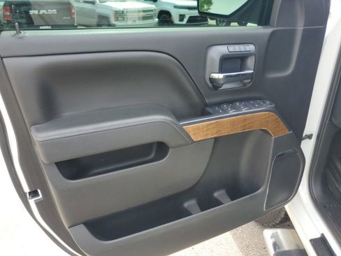 Used 2015 Chevrolet Silverado 2500 LTZ AWD/4WD image 8