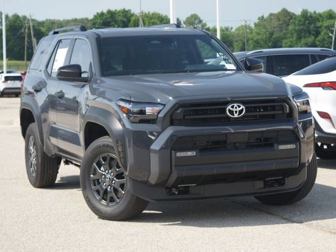 Used 2026 Toyota 4Runner SR5 RWD image 5