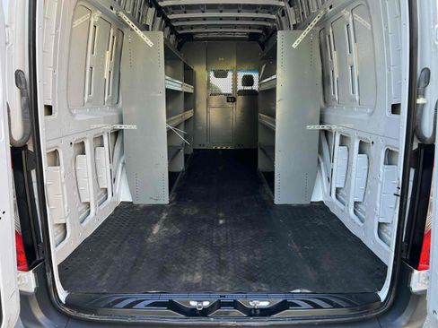 Used 2022 Mercedes-Benz Sprinter 2500 image 58