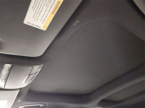 Used 2017 Mercedes-Benz E 400 4MATIC Wagon image 24