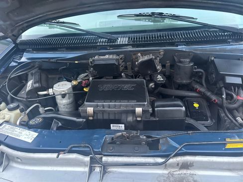 Used 2005 Chevrolet Astro Passenger AWD w/ LT Preferred Equipment Group image 20